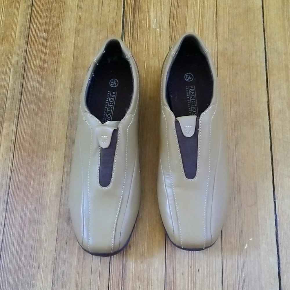 Predictions leather loafer